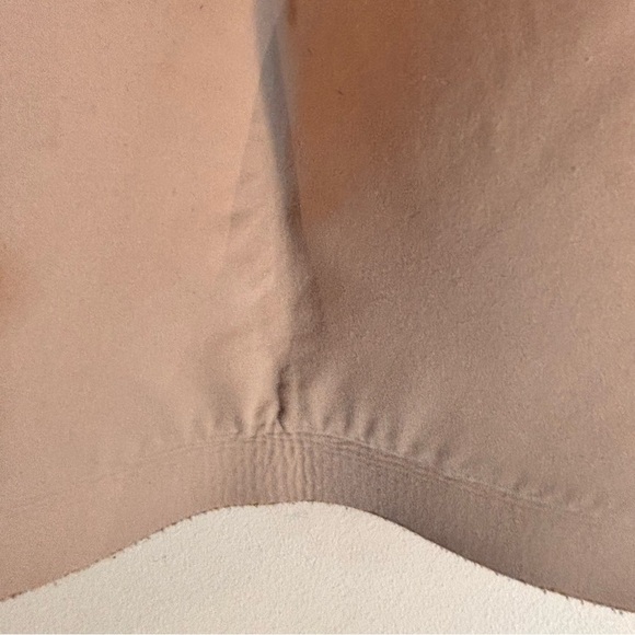 LULULEMON Sz 34DD Seamless Nude Athletic Sports Bra Padded Criss Cross Back - Picture 3 of 8